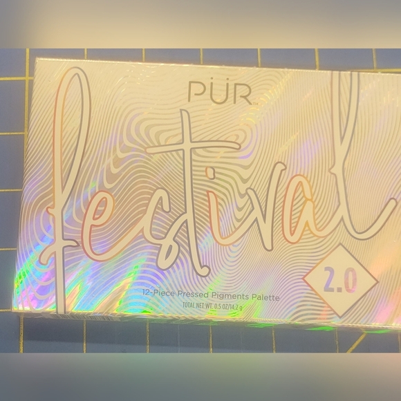 PUR festival 2.0 12 Piece Pressed Powder Palette - Picture 2 of 5